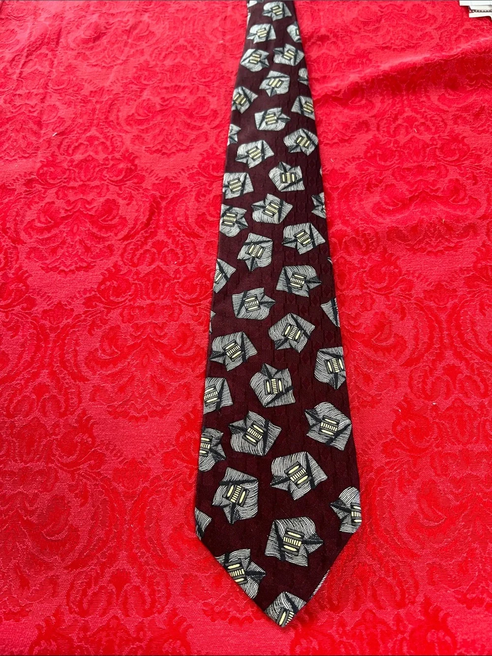 Robert Talbott Studio for Britches Men’s Maroon 100% Silk Tie Hand Sewn USA 4”